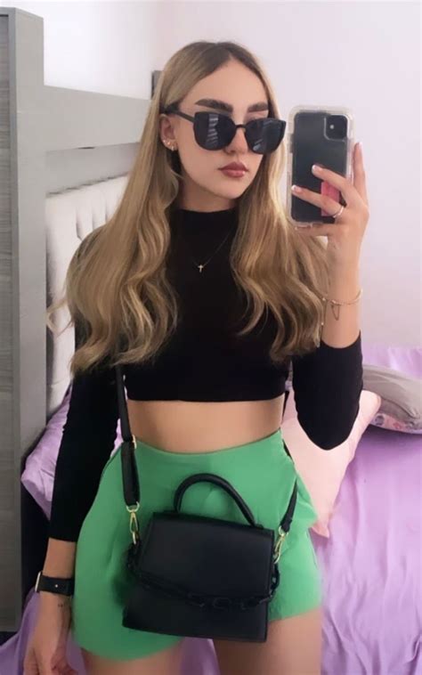 Pin by 𝐘𝓿𝓲𝓼𝓼 on Fashion Latina fashion outfits Causual outfits