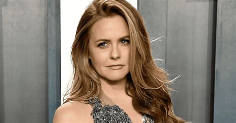 I Never Get Naked Alicia Silverstone Bares All To Raise Awareness For Peta S Prickly New