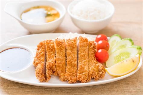 Premium Photo Japanese Deep Fried Pork Cutlet Tonkatsu Set