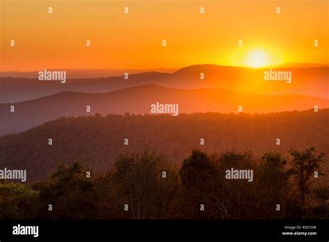 Usa Virginia Shenandoah National Park Sunset From Naked Creek Overlook Stock Photo Alamy