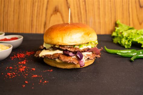 780 Brioche Cheeseburger Burger Bun Stock Photos Pictures And Royalty