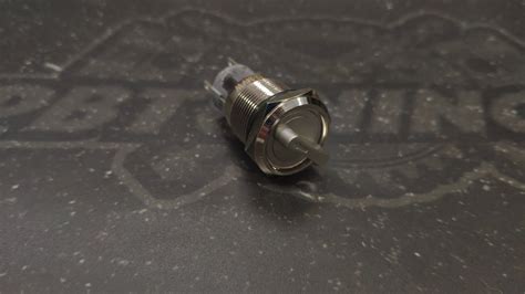 Тумблер с фиксацией двухпозиционный водонепроницаемый 12В 3А - белая ...