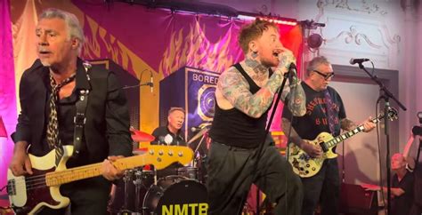 Sex Pistols Spielen Erste Show Seit 16 Jahren Mit Frank Carter