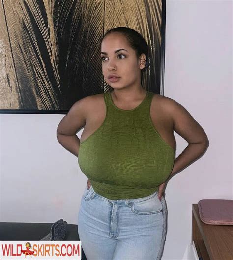 Thegirlinred0 Nude Leaked Photos And Videos WildSkirts