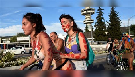 Perayaan World Naked Bike Ride Di Sejumlah Negara Tempo Co