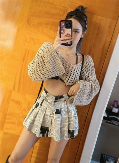 Hot girl xinh đẹp diện đồ xuyên thấu khoe body bốc lửa