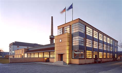 Walter Gropius Ever Evolving Architecture