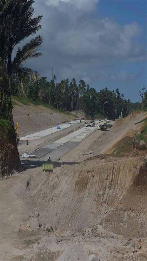 Indonesia Terkoneksi Dengan Jalan Tol Kompaspedia