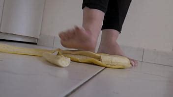 Banana Crushing XVIDEOS