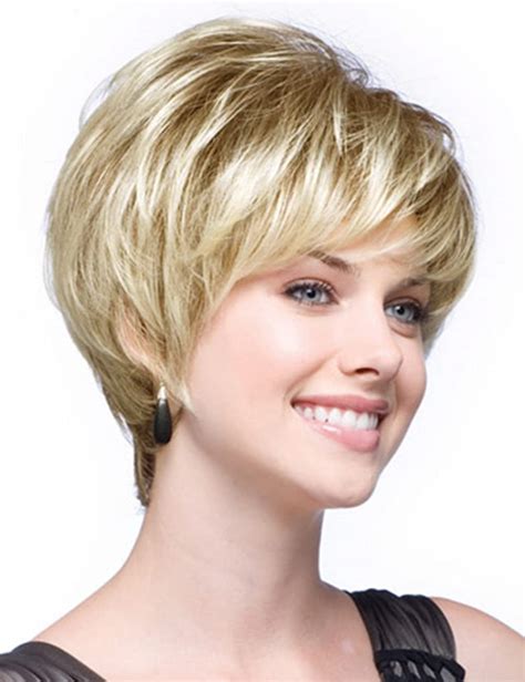 SEVENCOLORS Short Blonde Wigs For White Women Layered Mixed Blonde Pixie Cut Wigs With Bangs