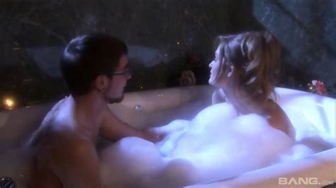 Faye Reagan Hot Sex After Bath