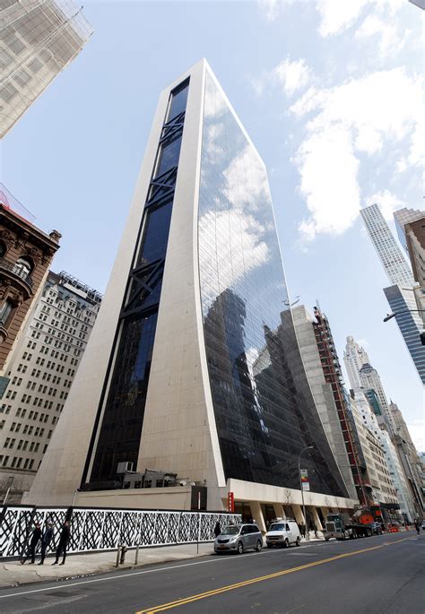 'Nine West' owner debunks reported deal to sell NYC tower