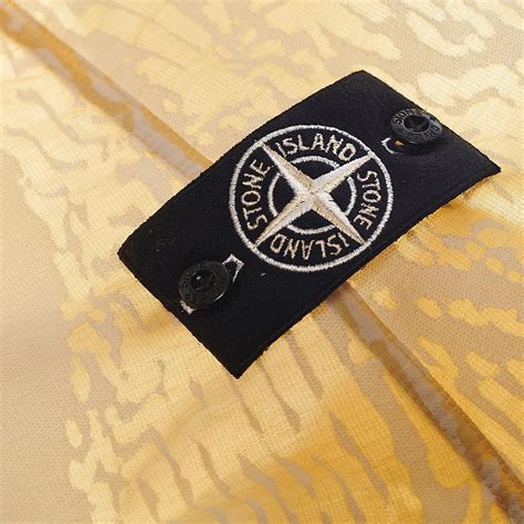 Stone Island (ストーン アイランド) – Why are you here?