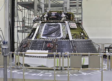 Installing The Heat Shield On Em 1 Orion Spaceref