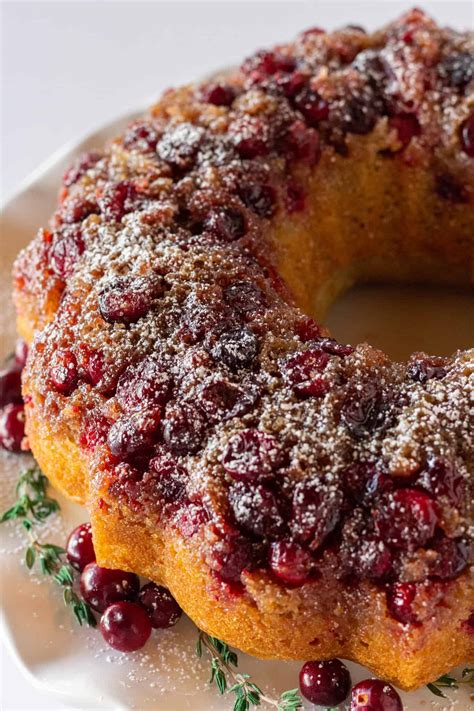 Holiday Cake Recipes for Christmas - Six Clever Sisters