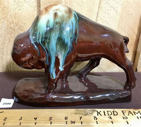 BLUE MOUNTAIN POTTERY (?) - BUFFALO