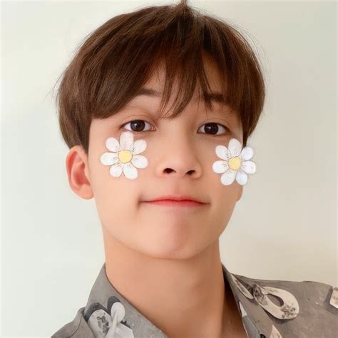 신 TEN Birthday 1026 on Twitter RT ynjeonghanpics cute as fuck what the fuck