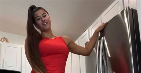 Temara, la modelo más alta de OnlyFans que factura cada centímetro de 