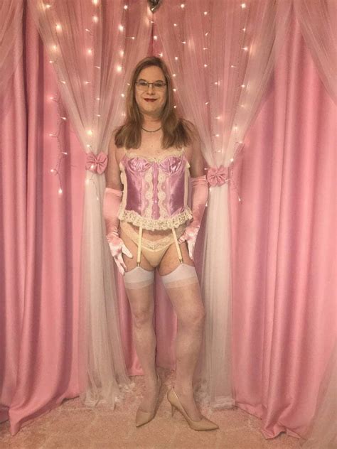 Joanie A Mature Tv Wears And Models Her Vintage Sabrina Bustier Photo Ashemaletube