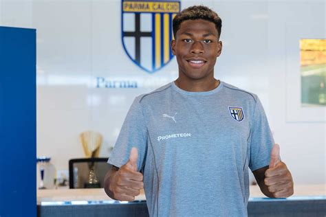 Ufficiale Suzuki Il Nuovo Portiere Del Parma Contratto Fino Al