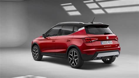 New Seat Arona L Style Photos Prices And Specs In Egypt