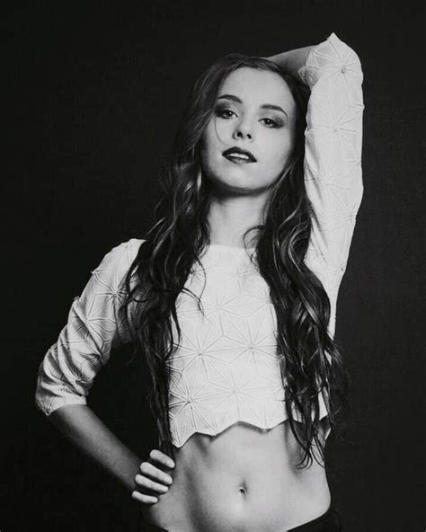 Hot Sexy Mercedes Arn Horn Bikini Pics