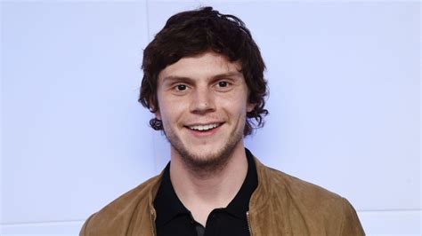 Evan Peters Net Worth 2024 - How Much is He Worth? - FotoLog