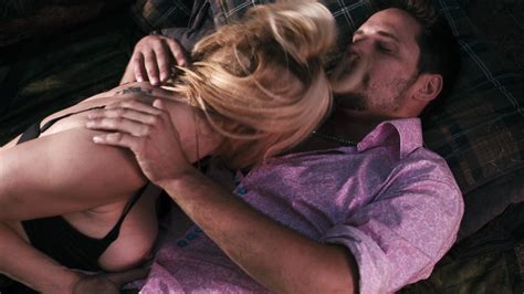 Naked Jennifer Blanc In The Victim