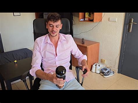 JUGANDO CON UN JUGUETE LOCO XVIDEOS