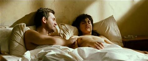 Naked Verónica Echegui in My Prison Yard