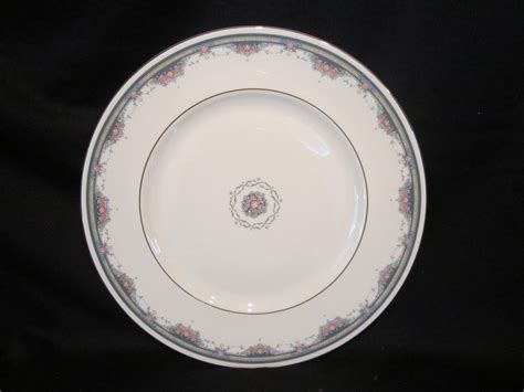 Royal Doulton Albany H5121 Dinner Plate Missing Pieces Discontinued