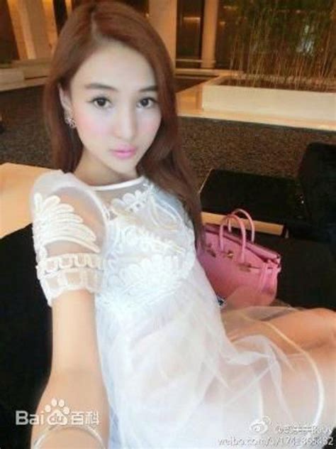 Cuộc sống của hot girl nóng bỏng sau 5 năm ngồi tù vì cá độ bán dâm giờ ra sao