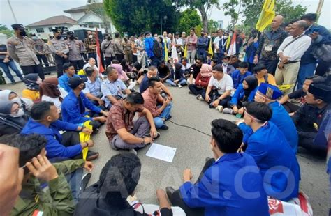 Warga Belakang Padang Minta Penyelesaian Koperasi Simpan Pinjam Ulasan Co