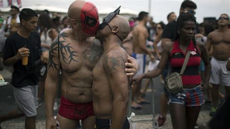 Marcha Del Orgullo Gay En R O De Janeiro Desafi Al Nuevo Alcalde Que Se Neg A Apoyarla