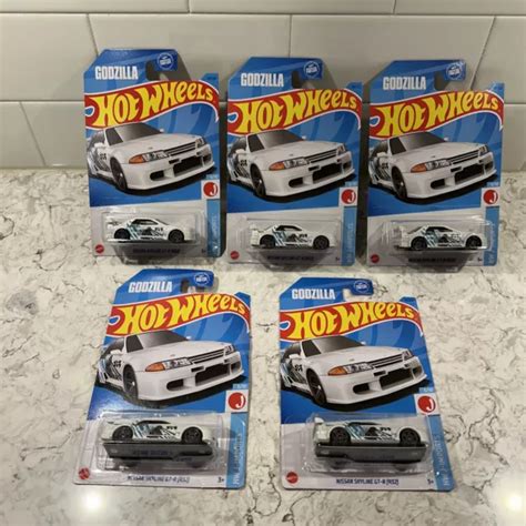 Hot Wheels Nissan Skyline Gt R R Godzilla Lot Of Picclick Uk