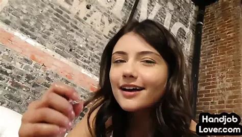 Dirty Talking Pov Babe Tugging Cock In Amateur Closeup Handjob Porn Feat Bella Rose By