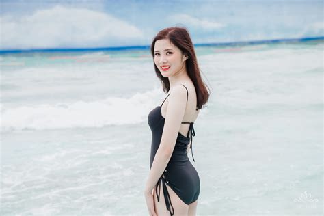 Những bộ ảnh bikini sexy nhất của các nữ sinh năm 2018 Khi sinh viên không ngần ngại khoe body