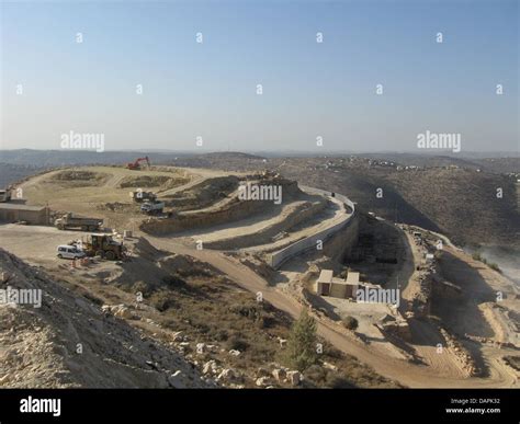 rawabi   planned palestinian town   hill    rawabi