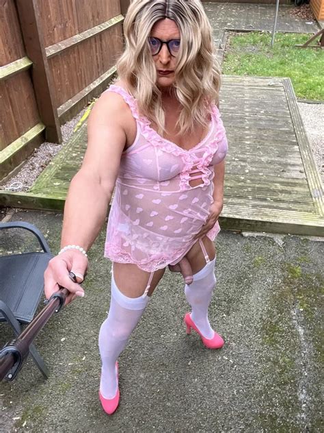 Amateur Crossdresser Kellycd Sexy Milf Outdoor Stockings Pics Xhamster