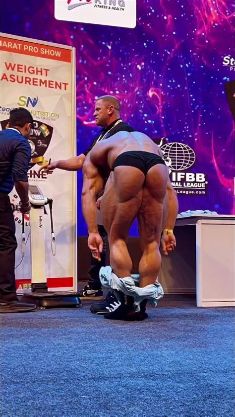 Hot Muscled Weighs In ThisVid