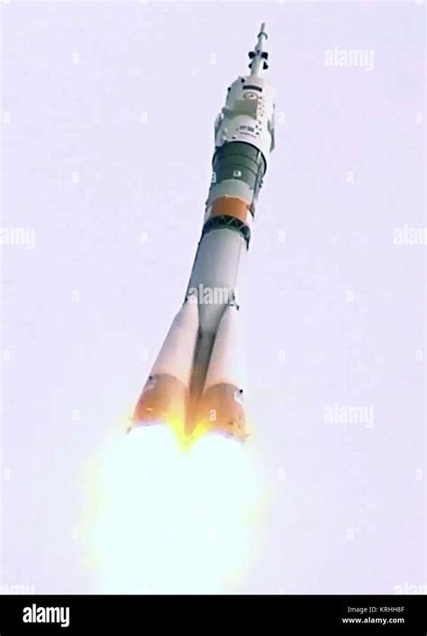 Soyuz TMA 18M Rocket Launches From Baikonur Stock Photo Alamy