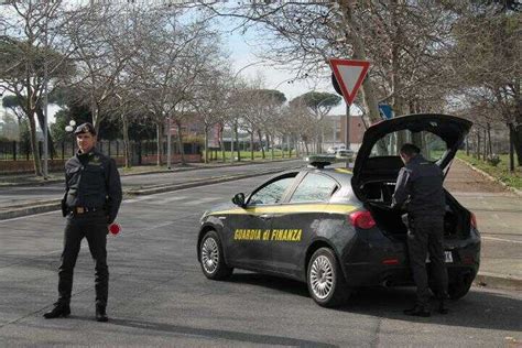 Operazione Alto Impatto Ad Aprilia Controlli A Tappeto Di Polizia