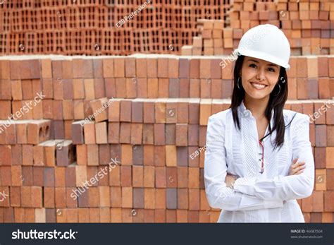 Im Genes De Ingeniera Latina Brazos Cruzados Im Genes Fotos Y Vectores De Stock Shutterstock