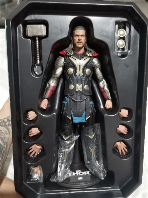 Hot Toys Thor The Dark World Hobbies Toys Toys Games On Carousell