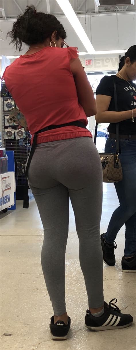 Latina Donk In Tight Sweats Forum