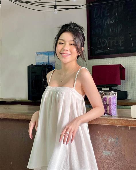 Cuộc sống sang chảnh của hot girl Quỳnh Thi 2sao