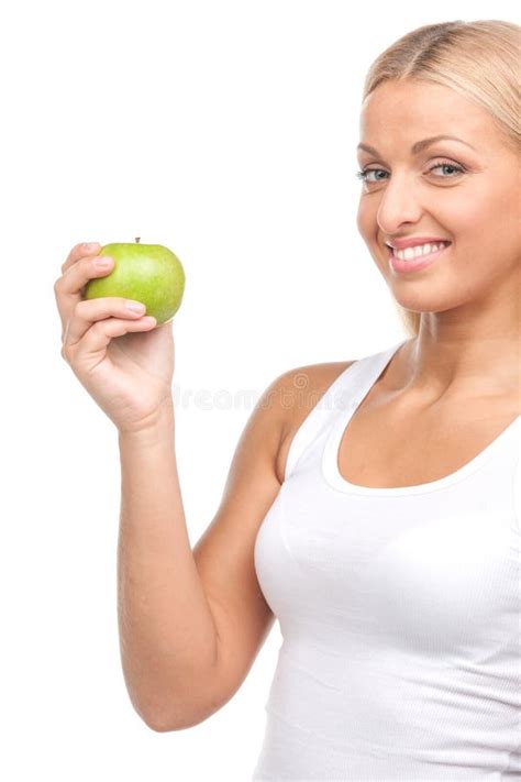 Femme Blonde Tenant La Pomme Verte Photo Stock Image Du Heureux Vert