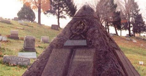 VISIONES LUCIDAS: "Linajes De Los Illuminati": El Linaje Russell