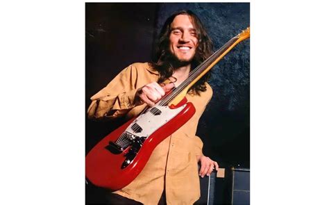 Los Red Hot Chili Peppers Vuelven A La Acci N Con Su M Tico Guitarrista John Frusciante Viva