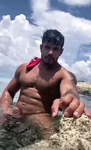 Vidéos porno gratuites Nudiste Gay xHamster